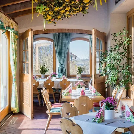 Hotel-gasthof Huber Szálloda 3*