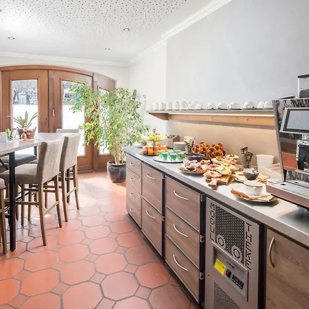 Hotel-gasthof Huber מלון