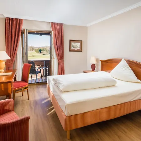 Hotel-gasthof Huber מלון