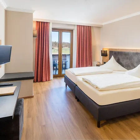 Hotel-gasthof Huber 3* אברסברג