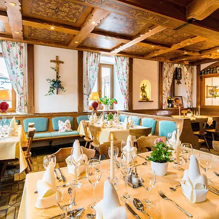 Hotel-gasthof Huber מלון