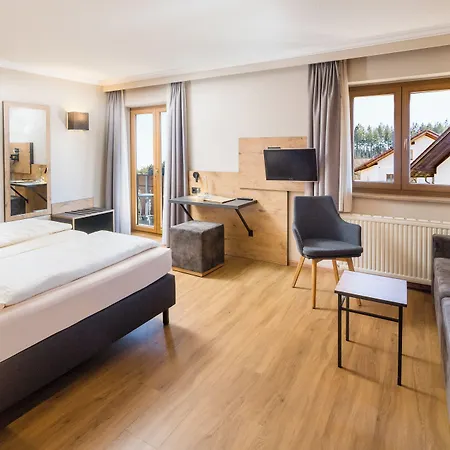 Hotel-gasthof Huber 3* אברסברג